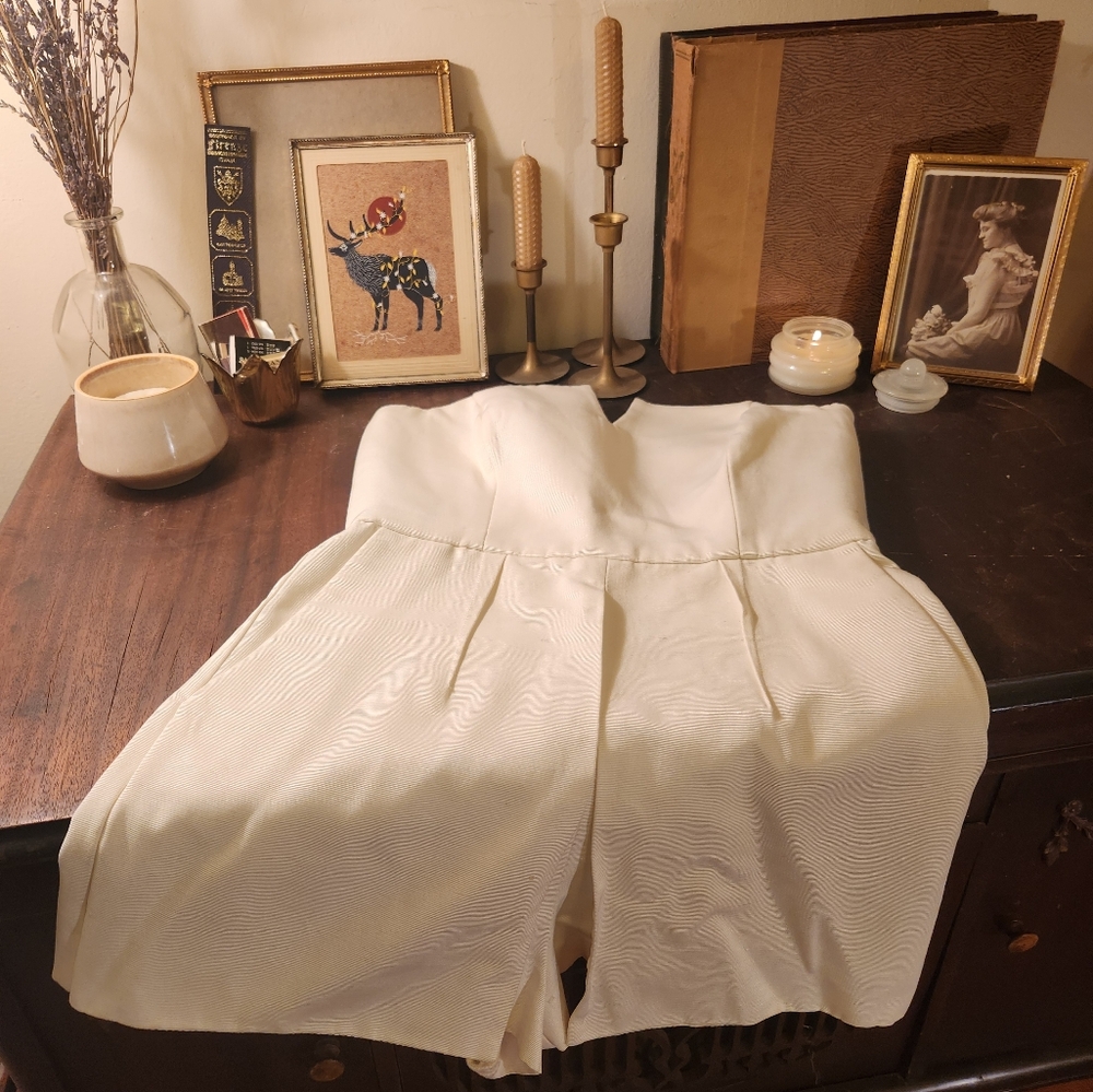 Elegant White Short Jumpsuit